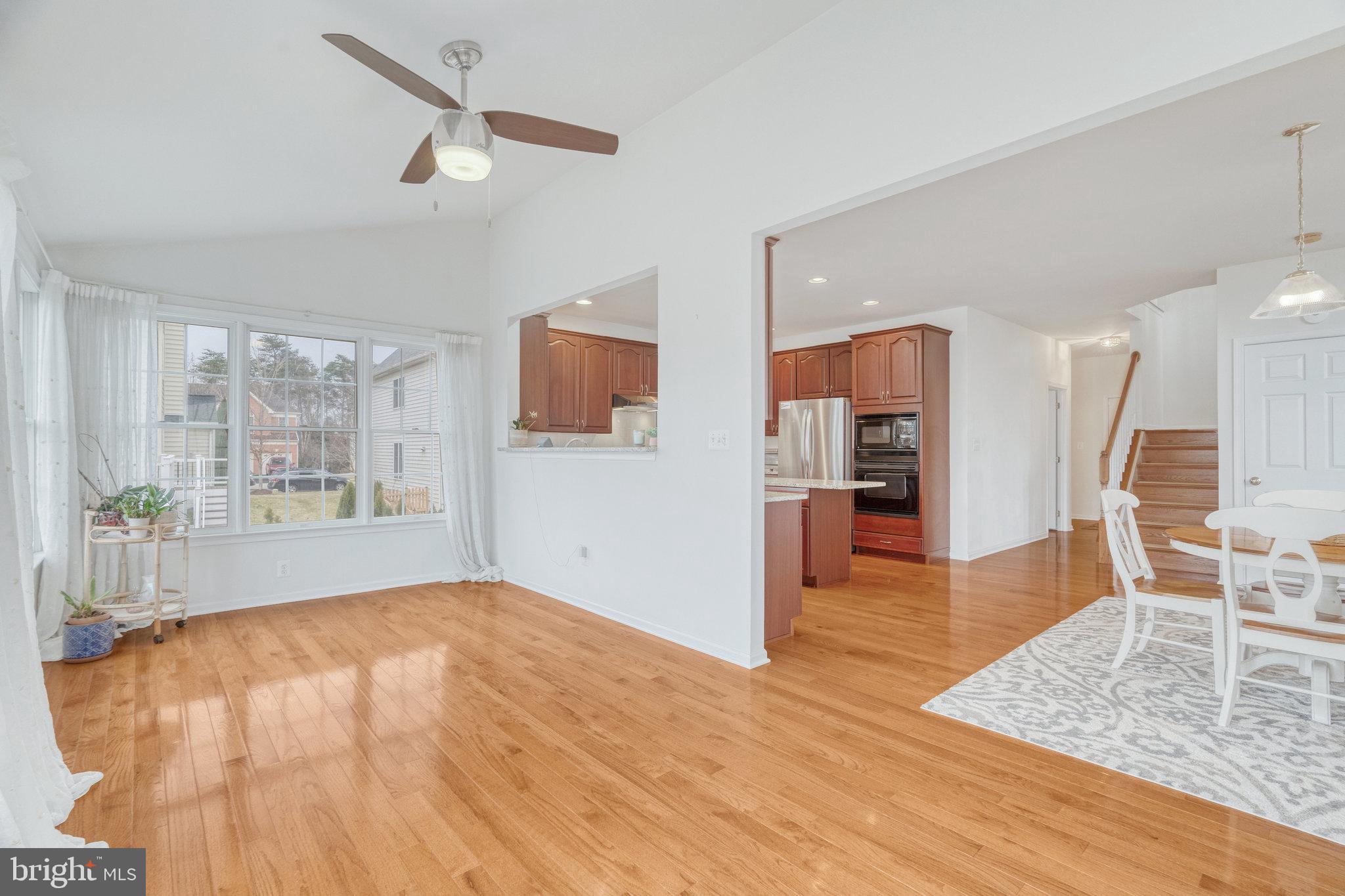 SOUTH RIDING - Residential