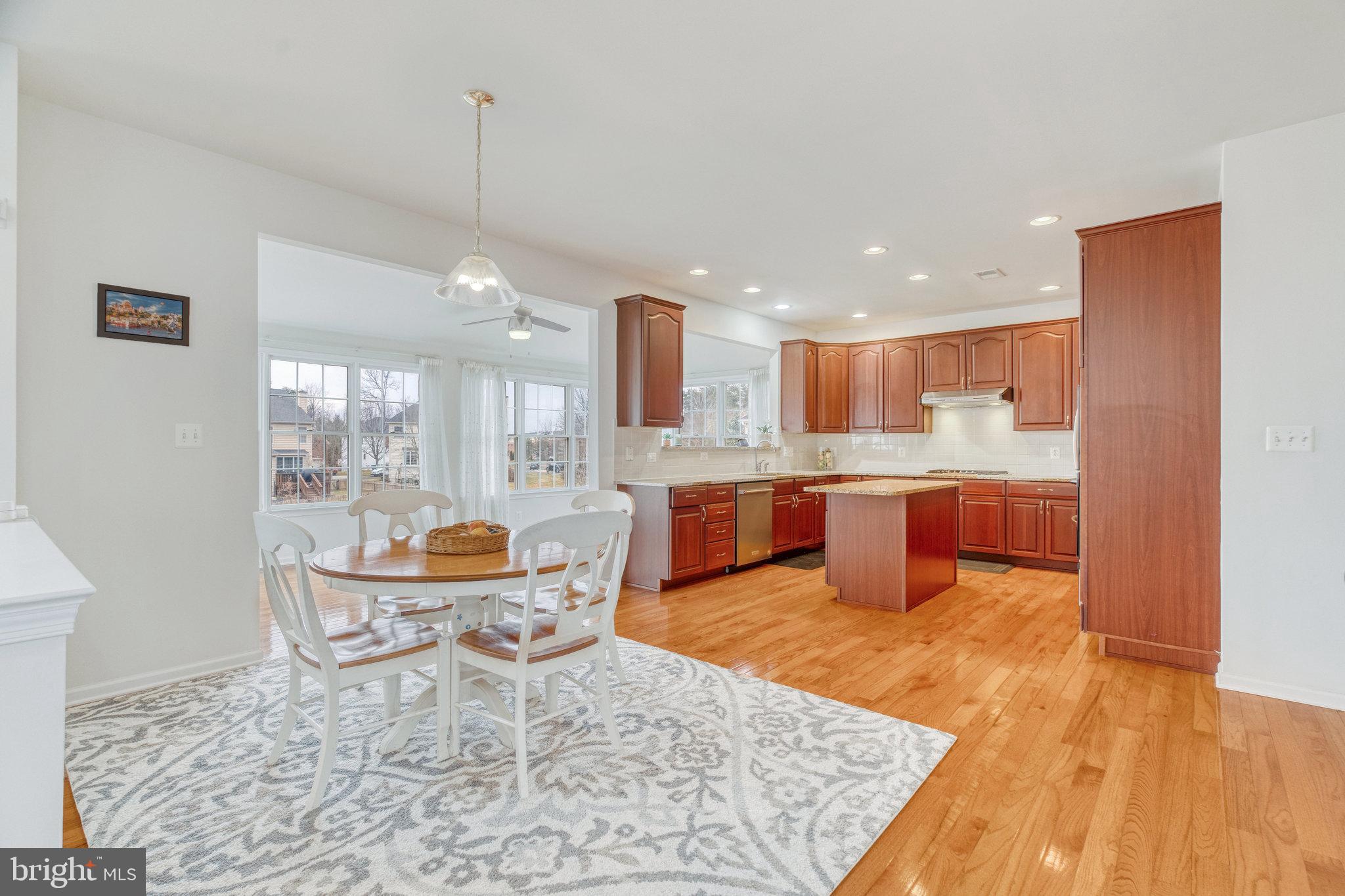 SOUTH RIDING - Residential