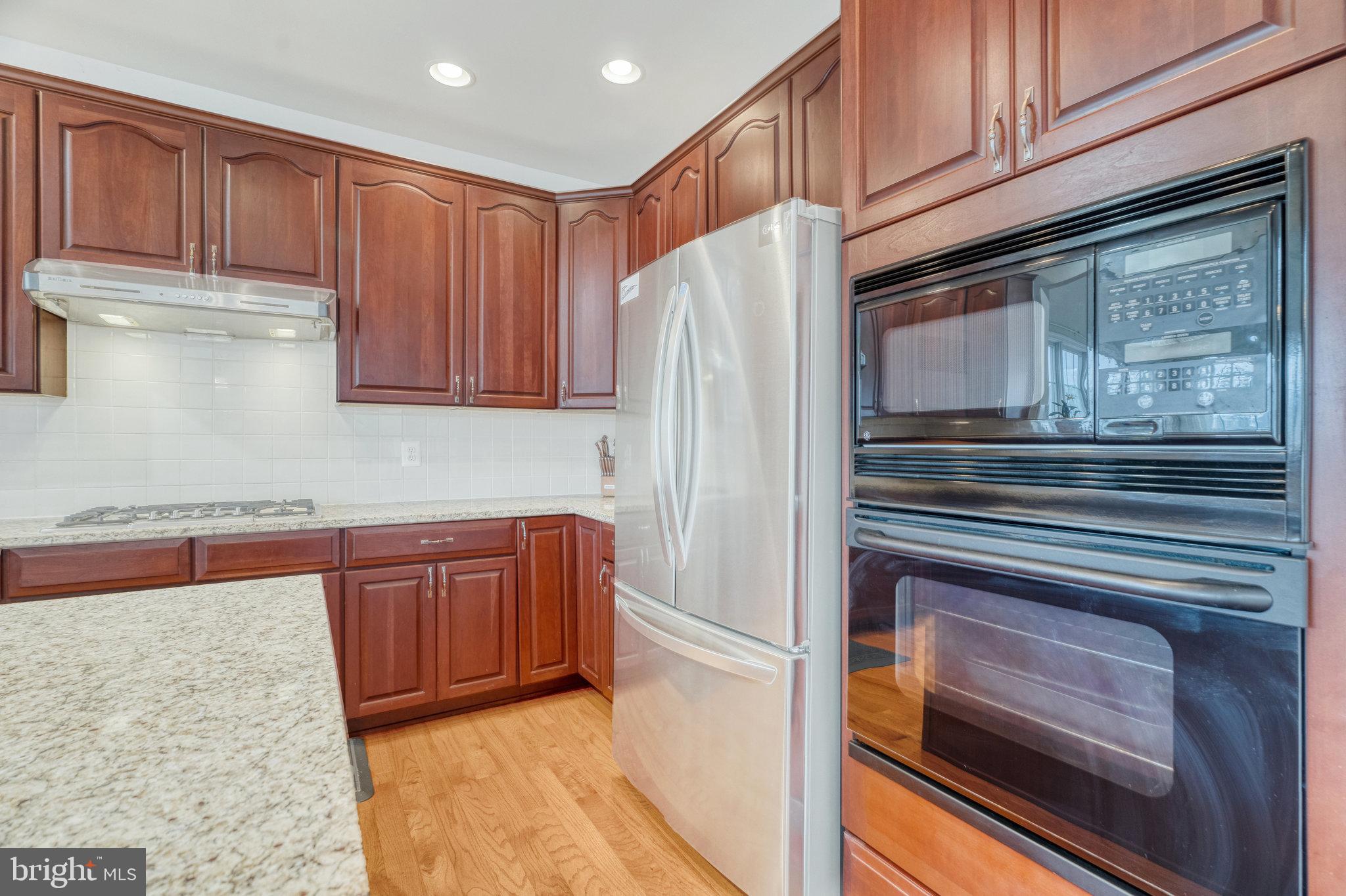 SOUTH RIDING - Residential