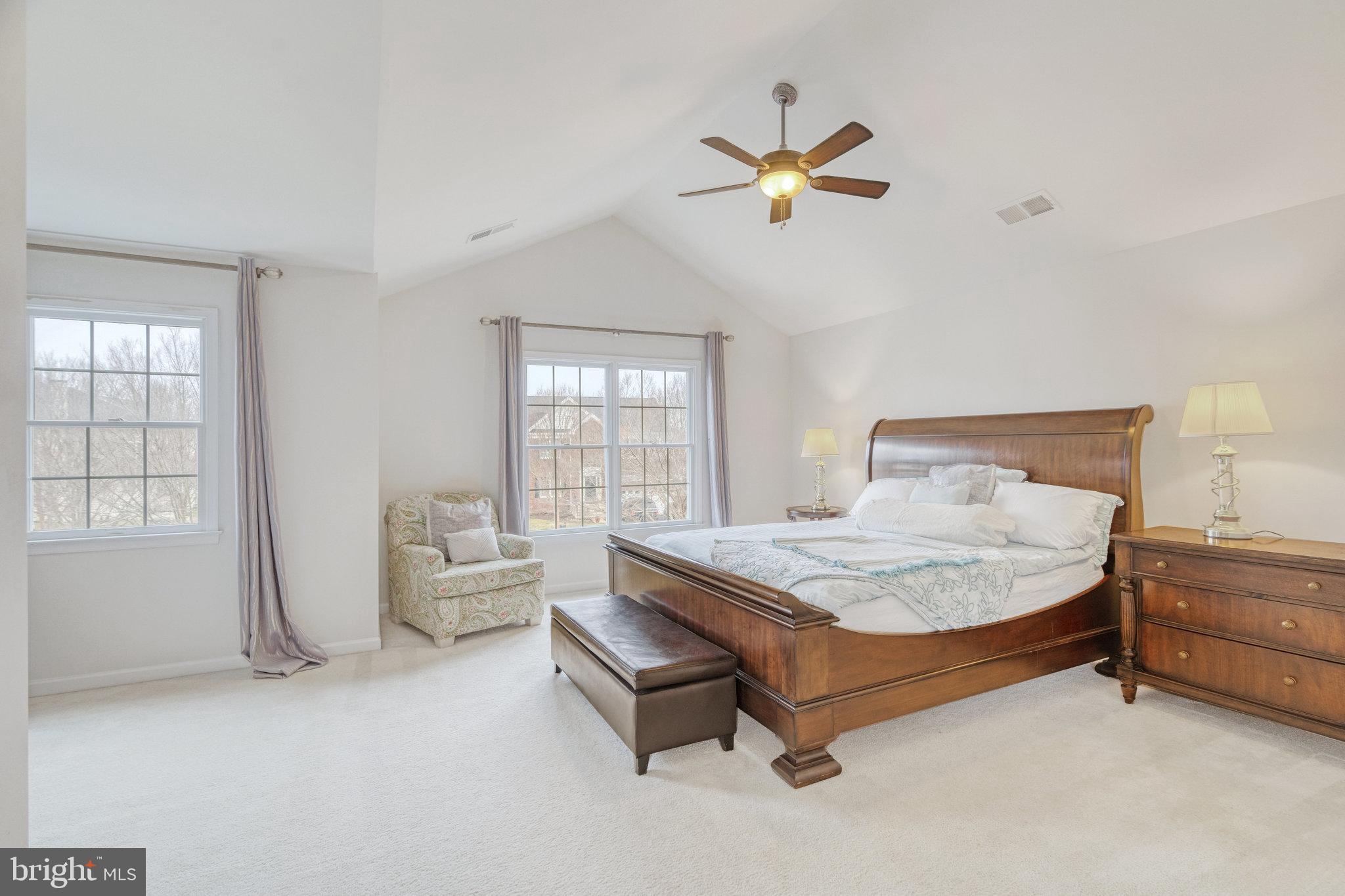 SOUTH RIDING - Residential