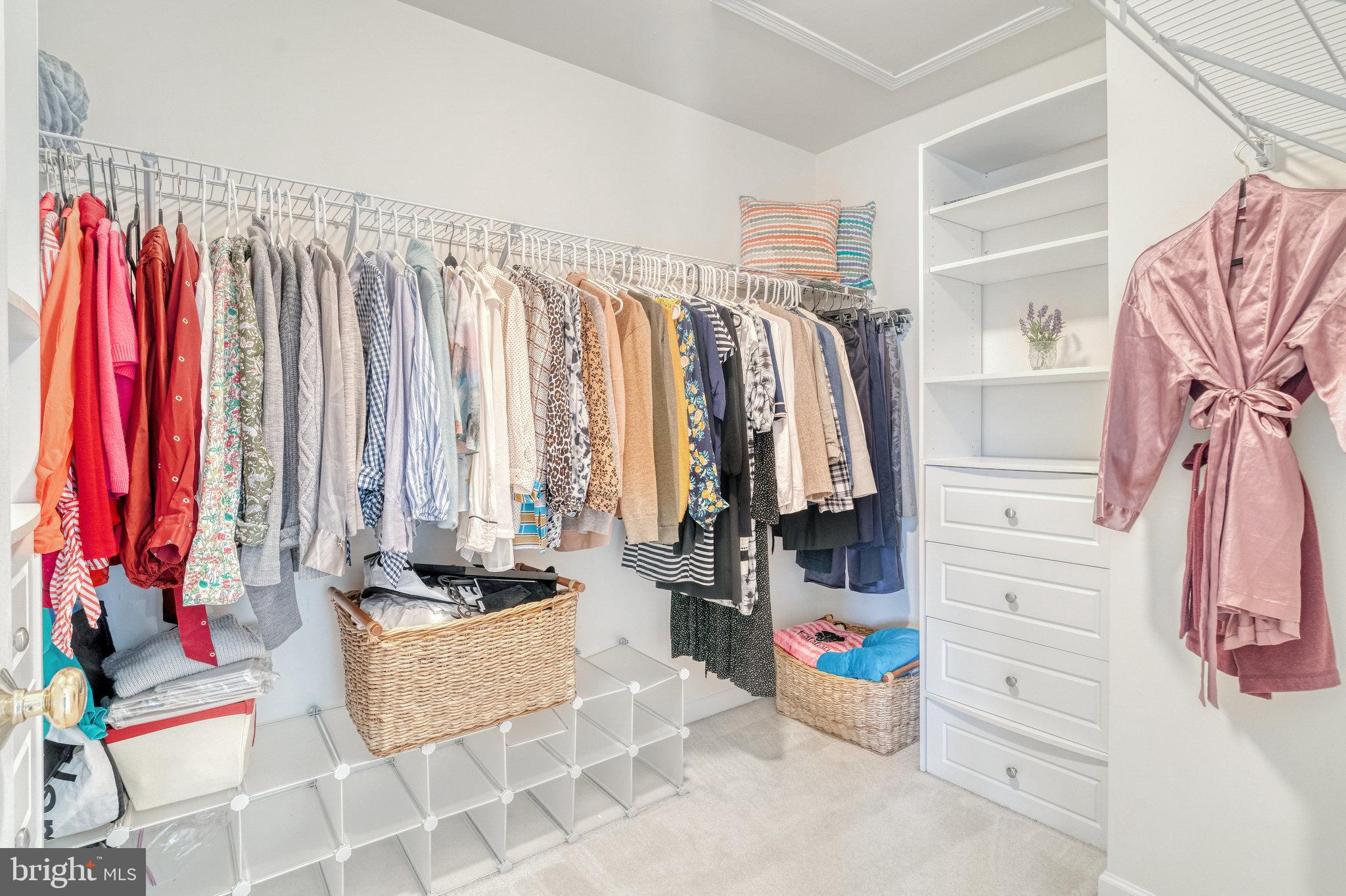 SOUTH RIDING - Residential