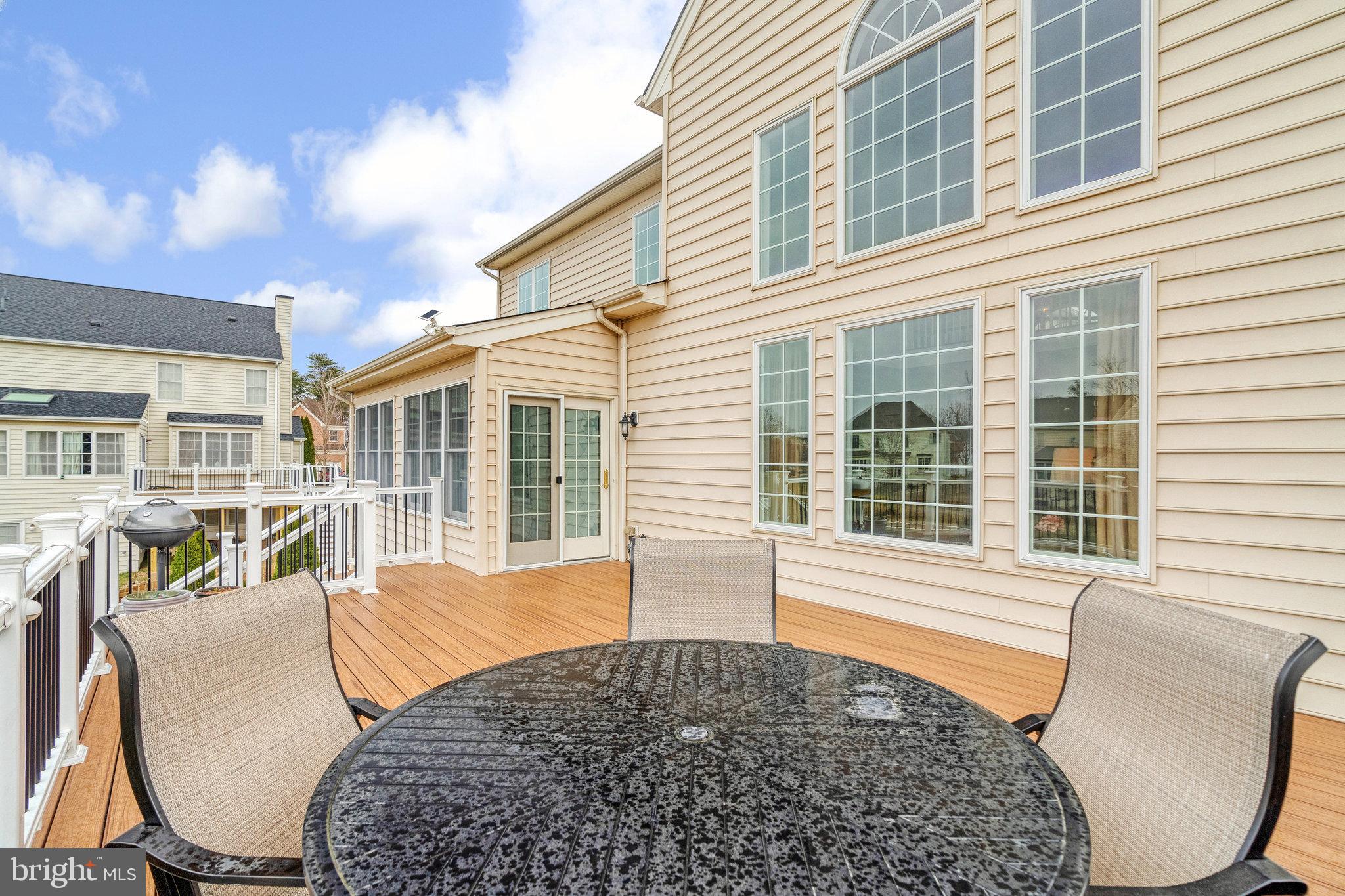 SOUTH RIDING - Residential