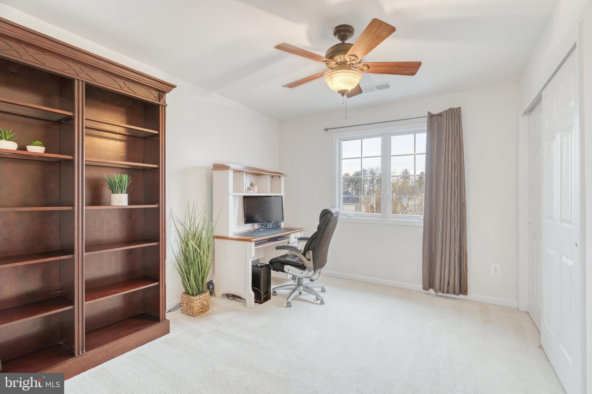 SOUTH RIDING - Residential