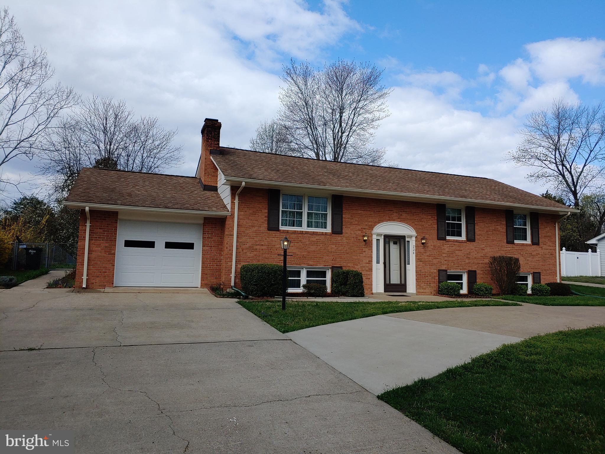 NORTH FERRY FARMS - Residential