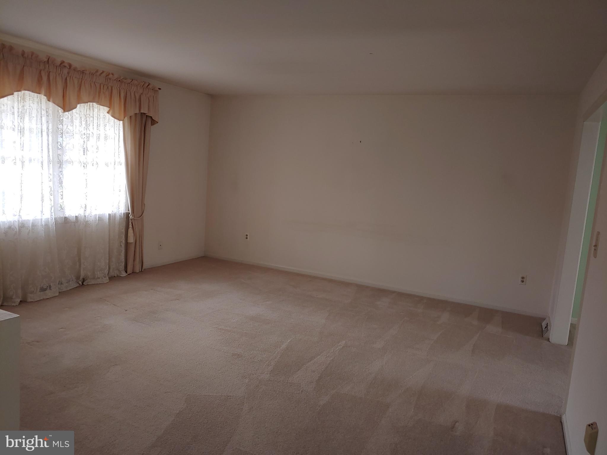 NORTH FERRY FARMS - Residential