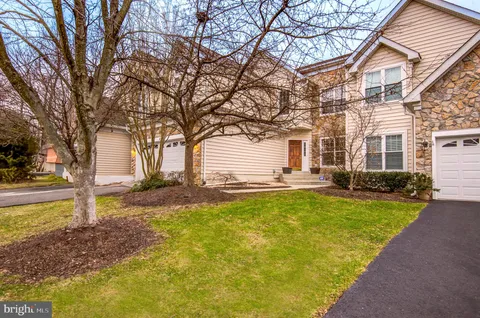 43751 Castle Pines Terrace, Ashburn, VA MLS: VALO2087706