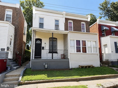 Townhouse For Sale - 246 Mill Street<br/> DARBY, PA 19023