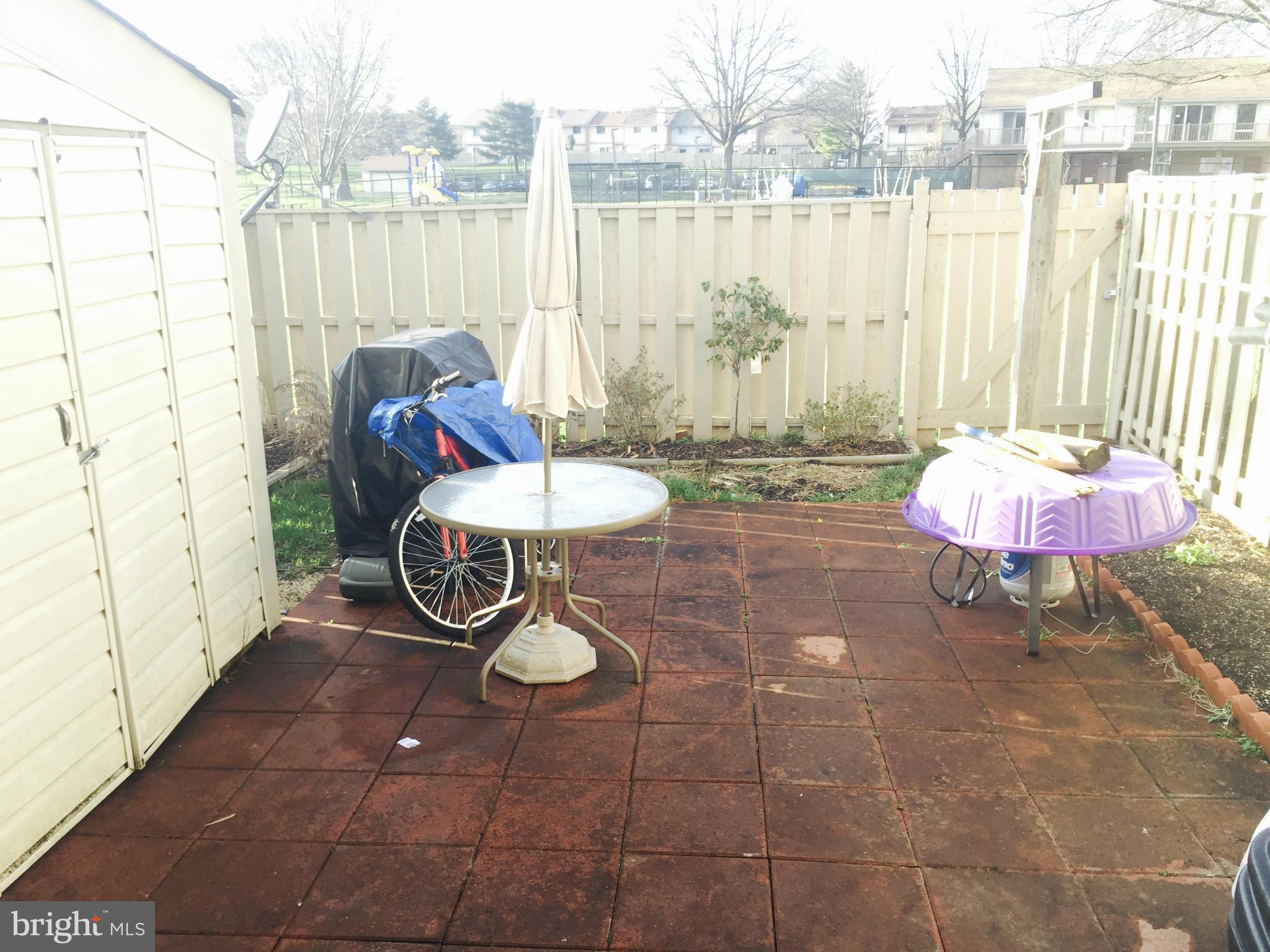 FOUR SEASONS REGIME - Residential