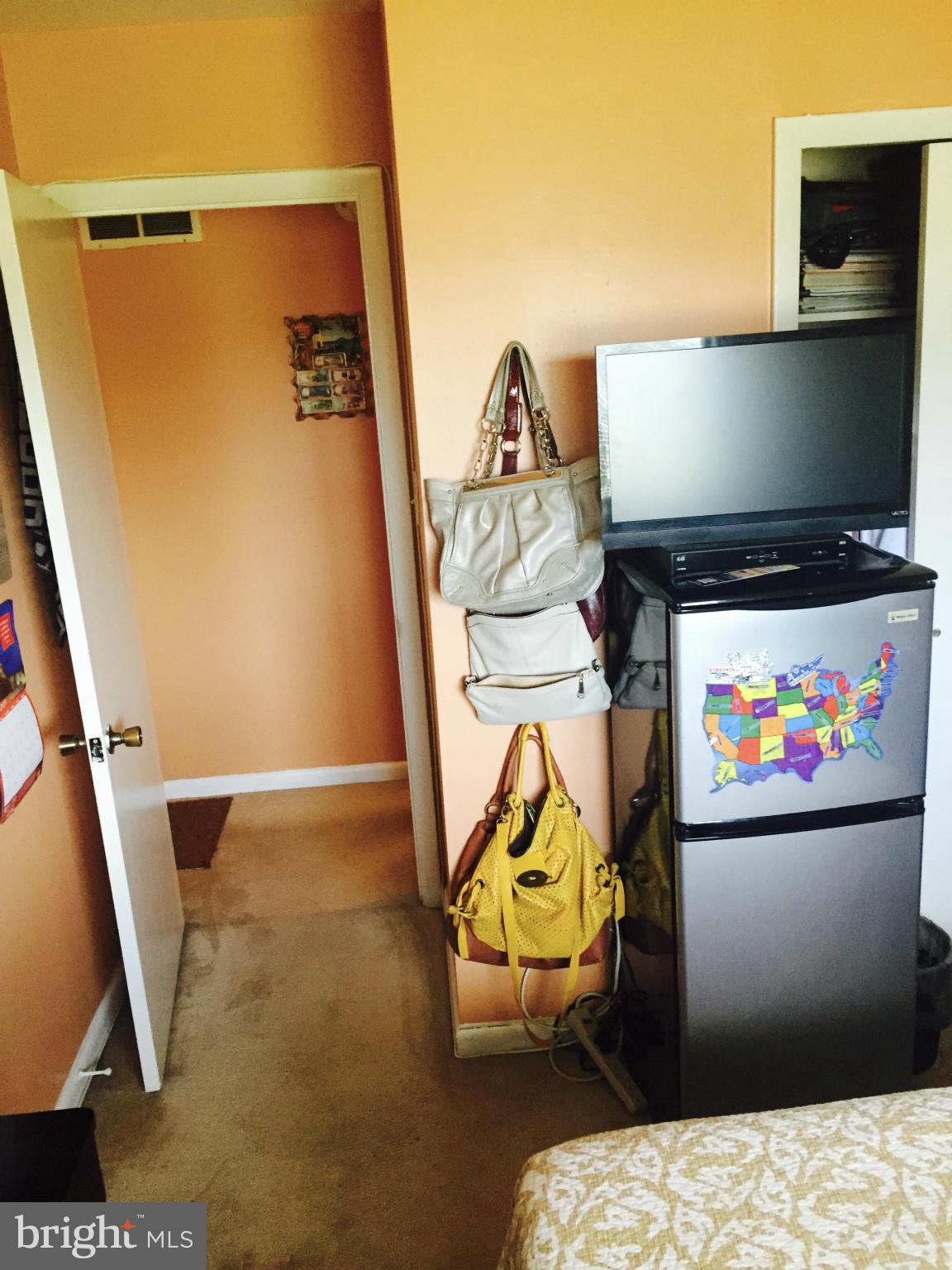 FOUR SEASONS REGIME - Residential