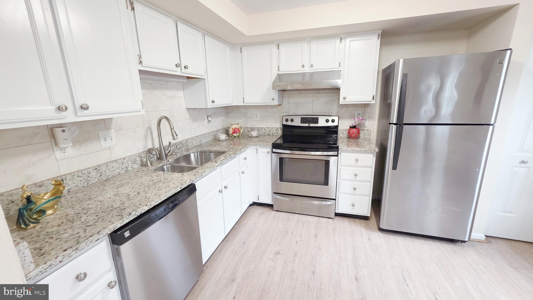 CHURCHILL TOWN SECTOR - Residential