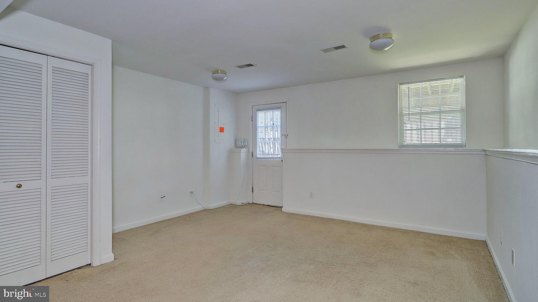 CENTRE RIDGE - Residential Lease