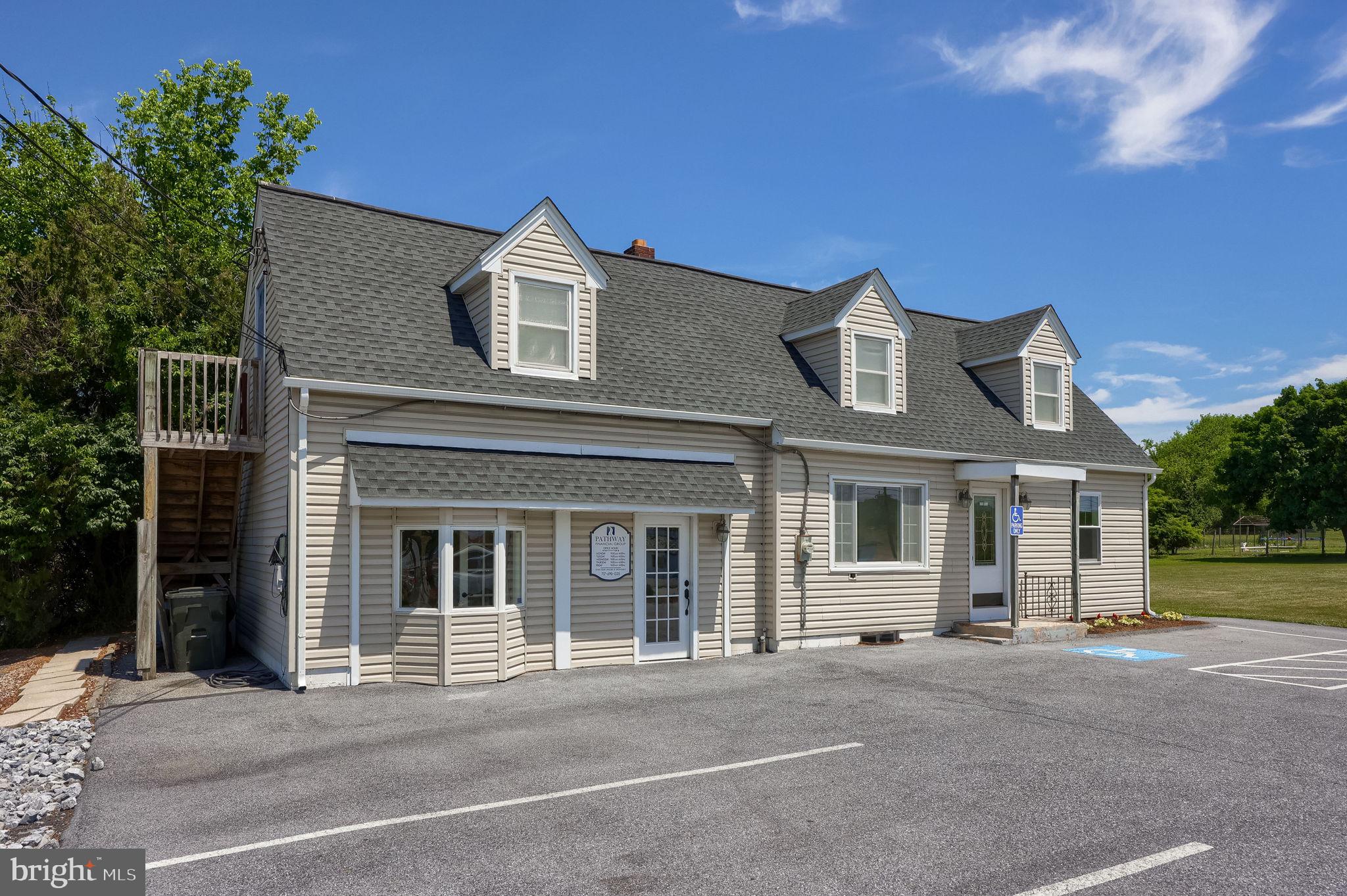 860 N READING ROAD