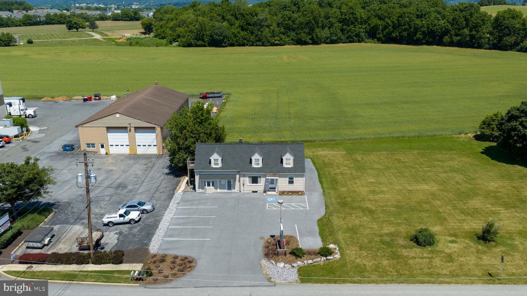 Photo of 860 N Reading Rd, EPHRATA, PA 17522 (MLS # PALA2089806)