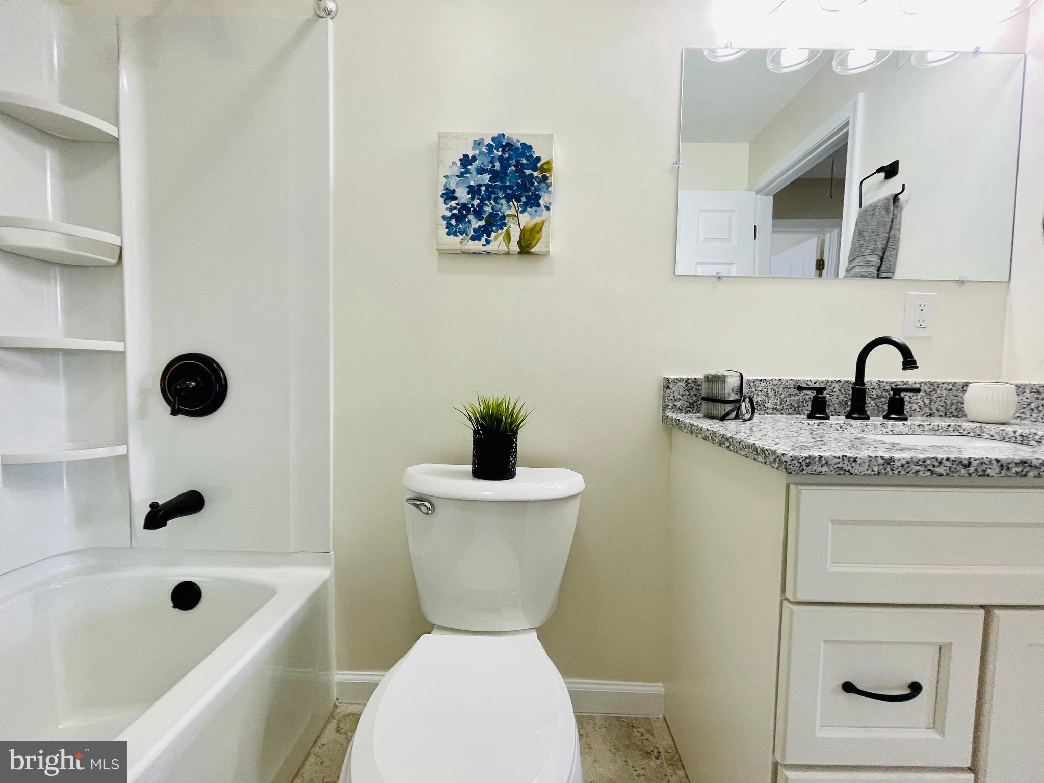 EDGEWATER - Residential