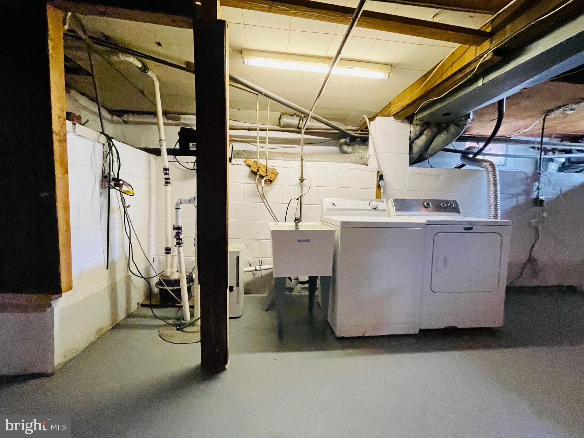 EDGEWATER - Residential