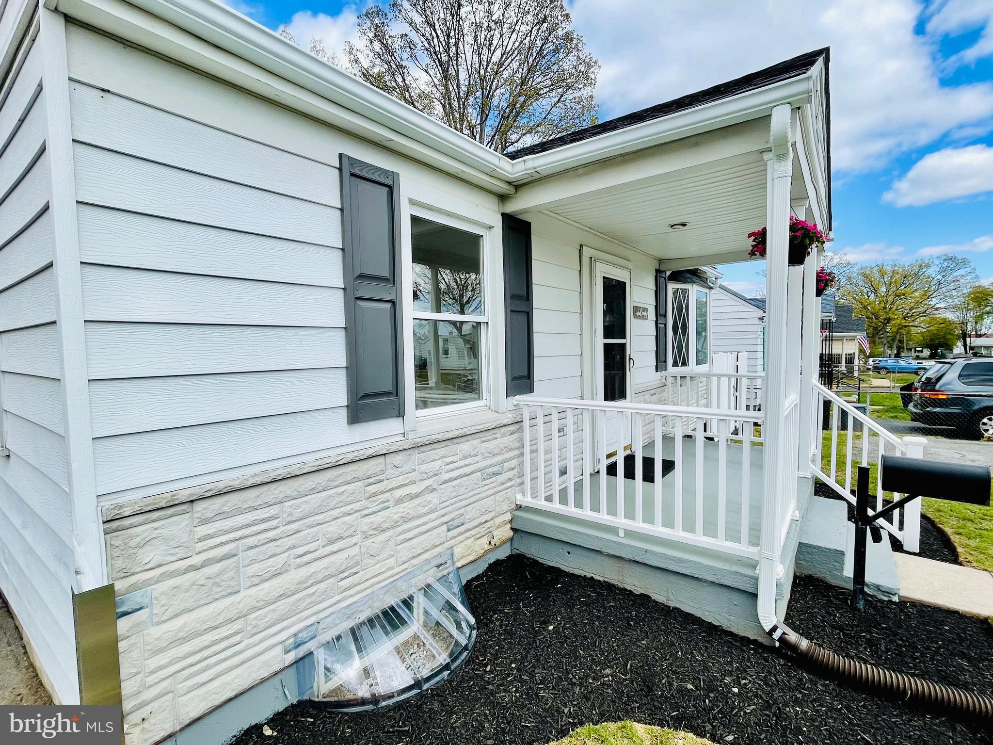 EDGEWATER - Residential