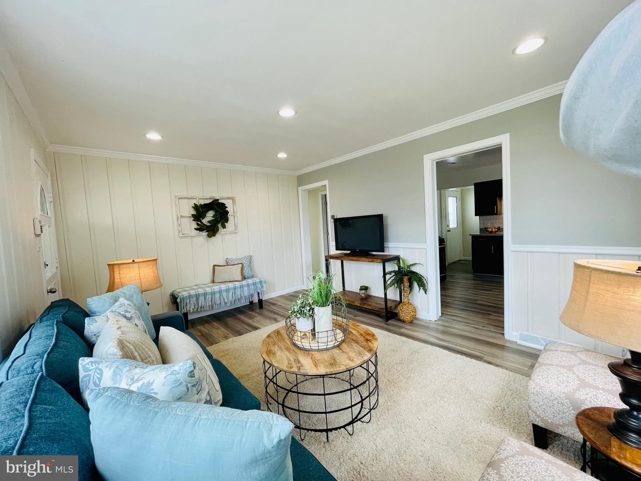 EDGEWATER - Residential