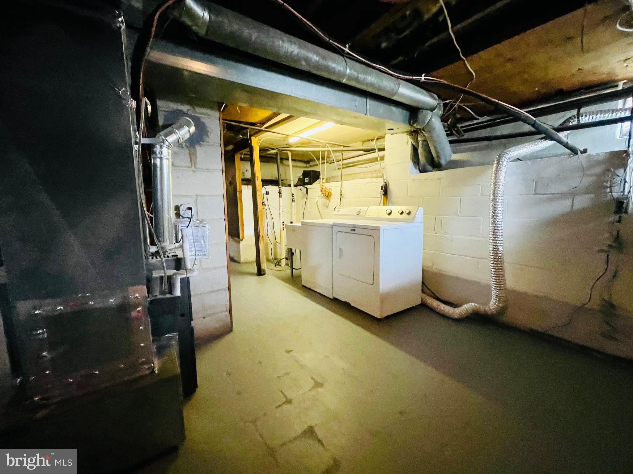 EDGEWATER - Residential