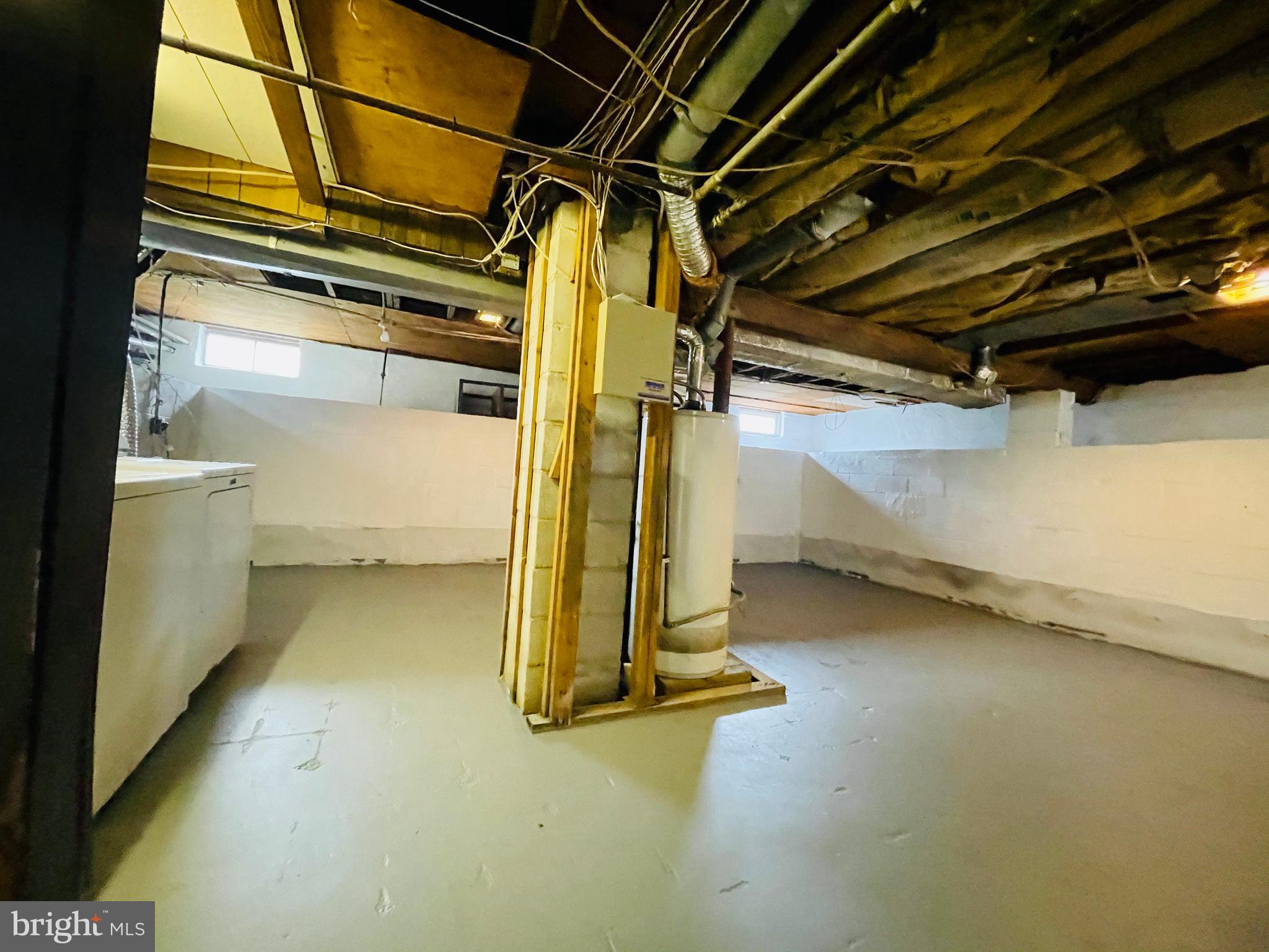 EDGEWATER - Residential