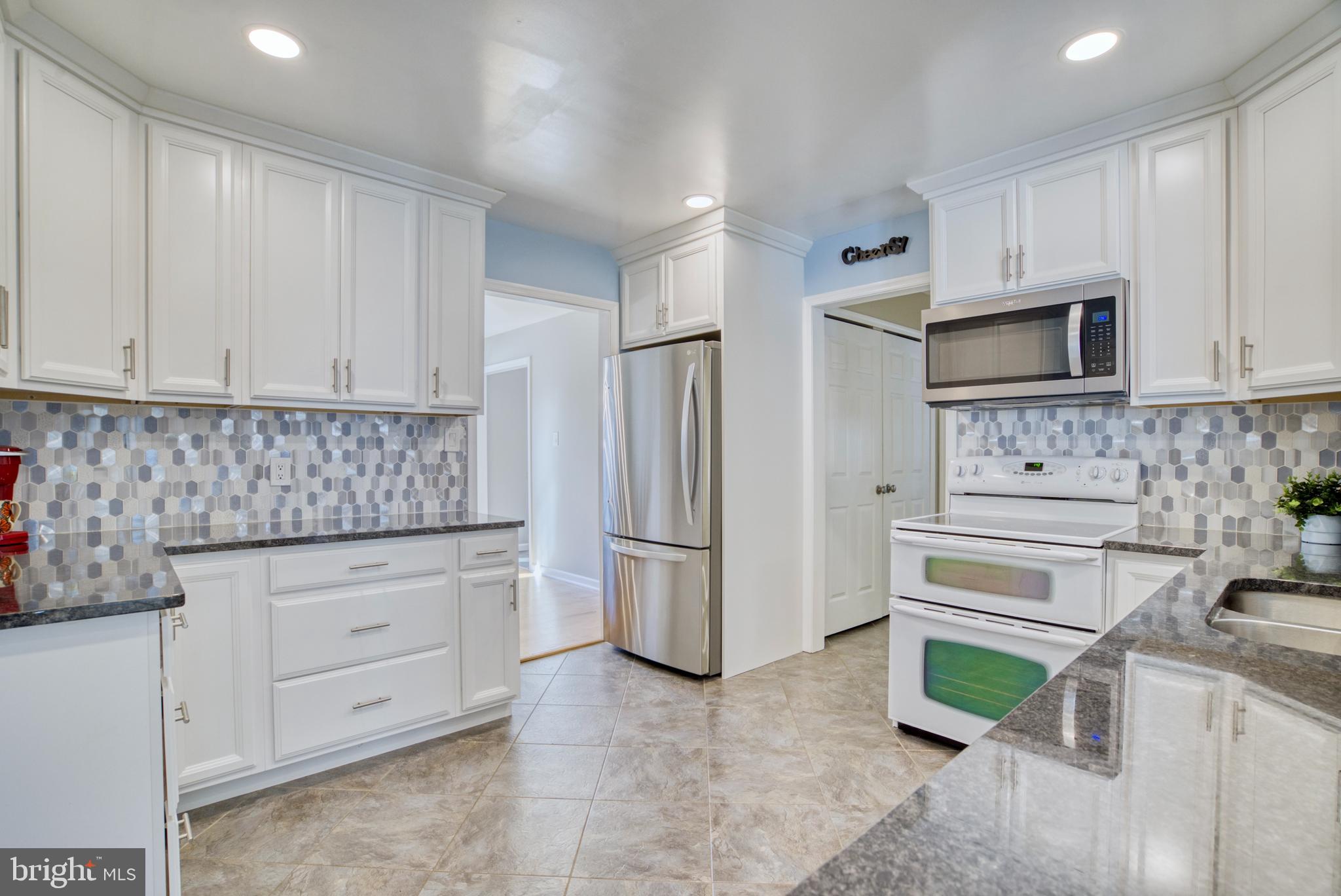 LAKE RIDGE - Residential