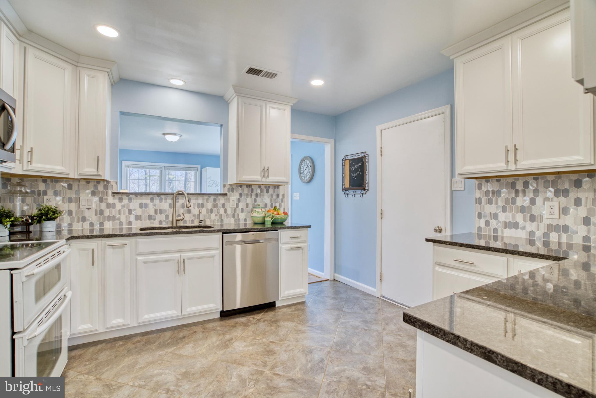 LAKE RIDGE - Residential
