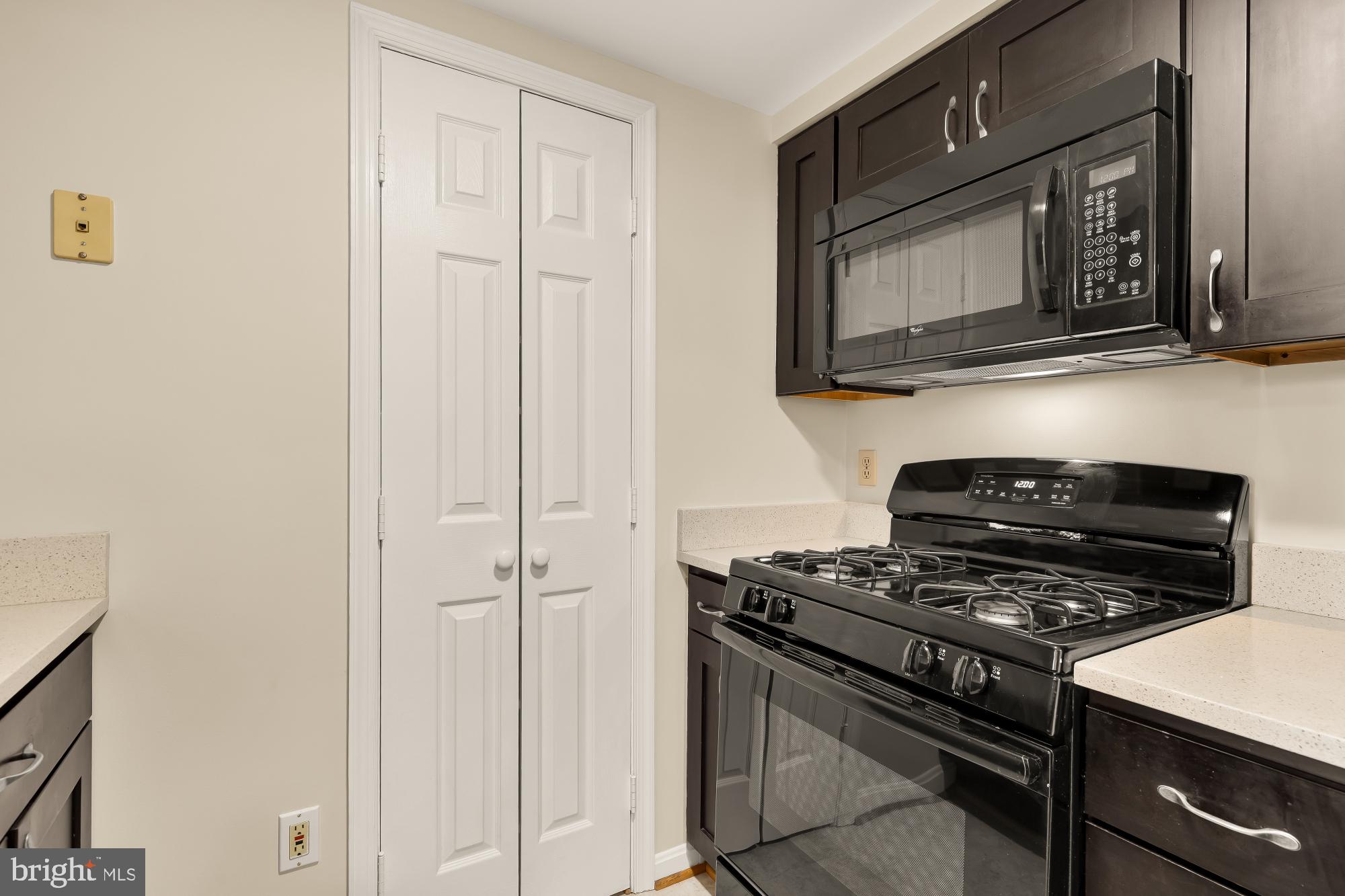 THE CHRISTOPHER - Residential