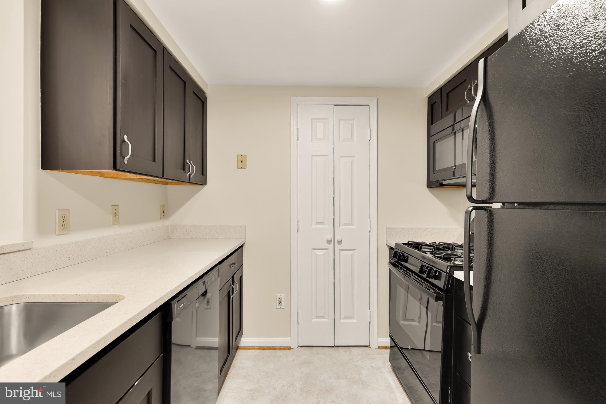 THE CHRISTOPHER - Residential