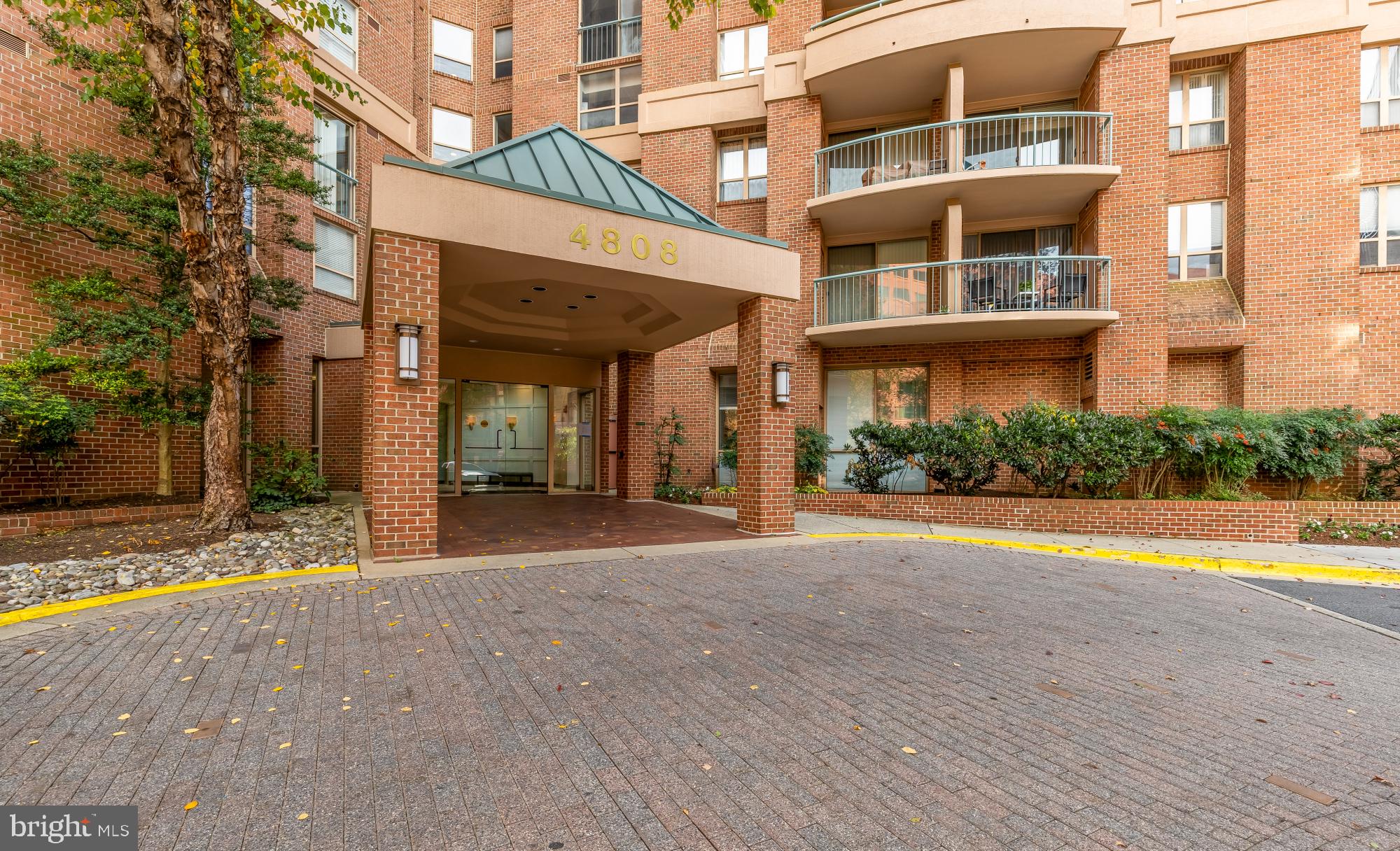 THE CHRISTOPHER - Residential