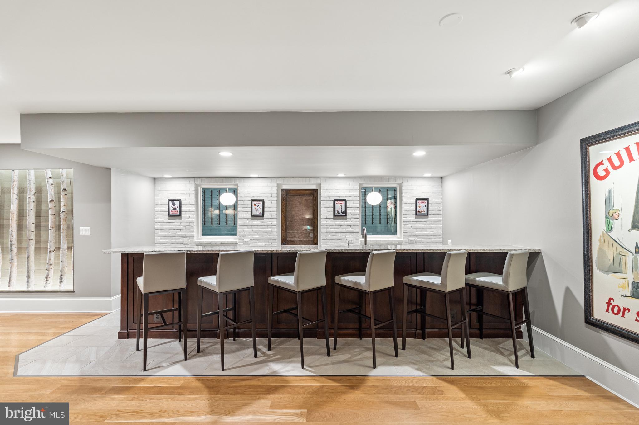 COUNTRY CLUB HILLS - Residential