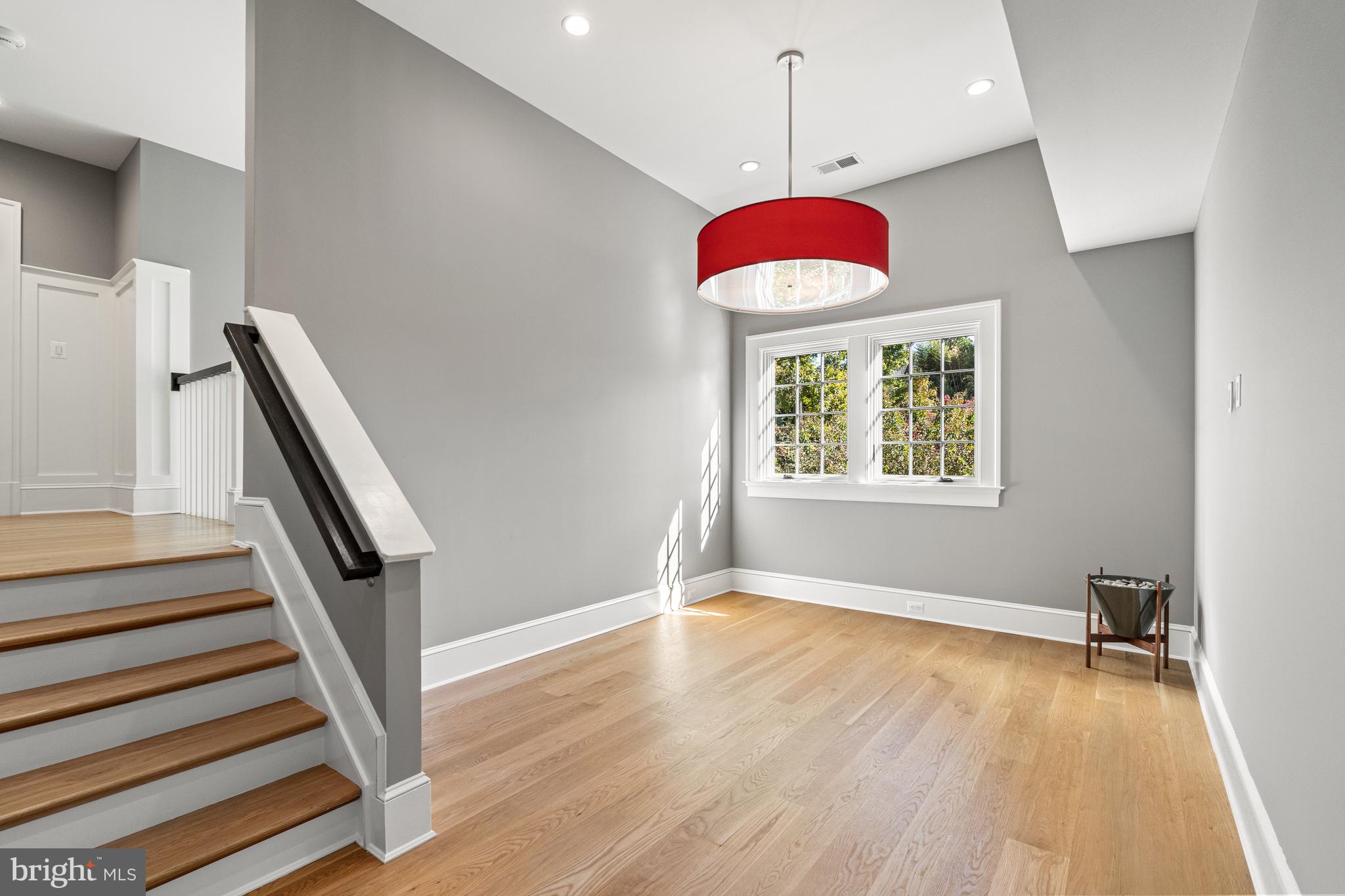 COUNTRY CLUB HILLS - Residential