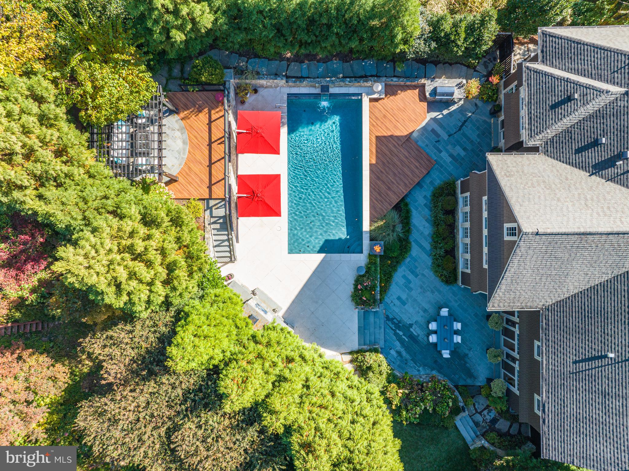 COUNTRY CLUB HILLS - Residential