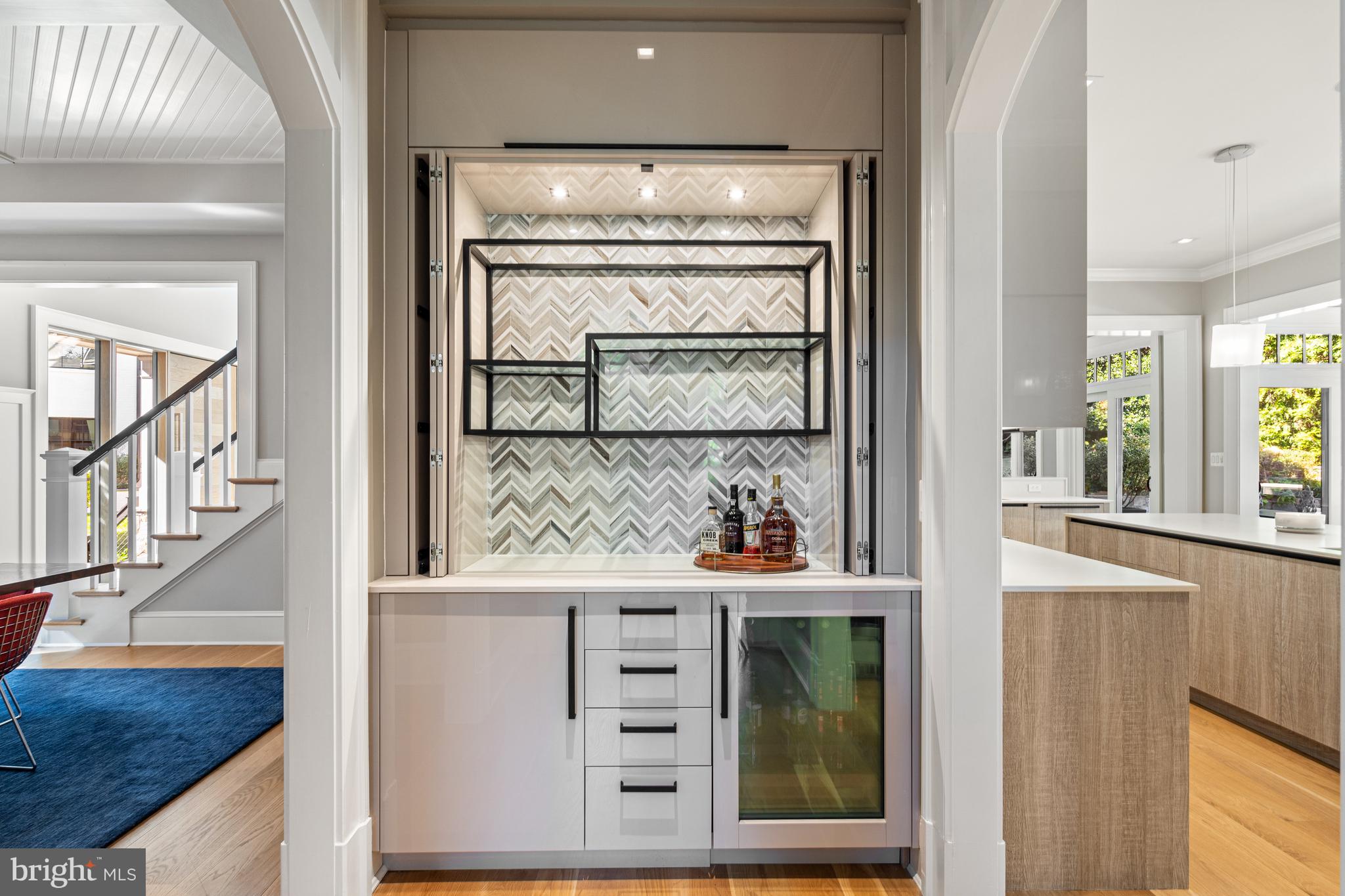 COUNTRY CLUB HILLS - Residential