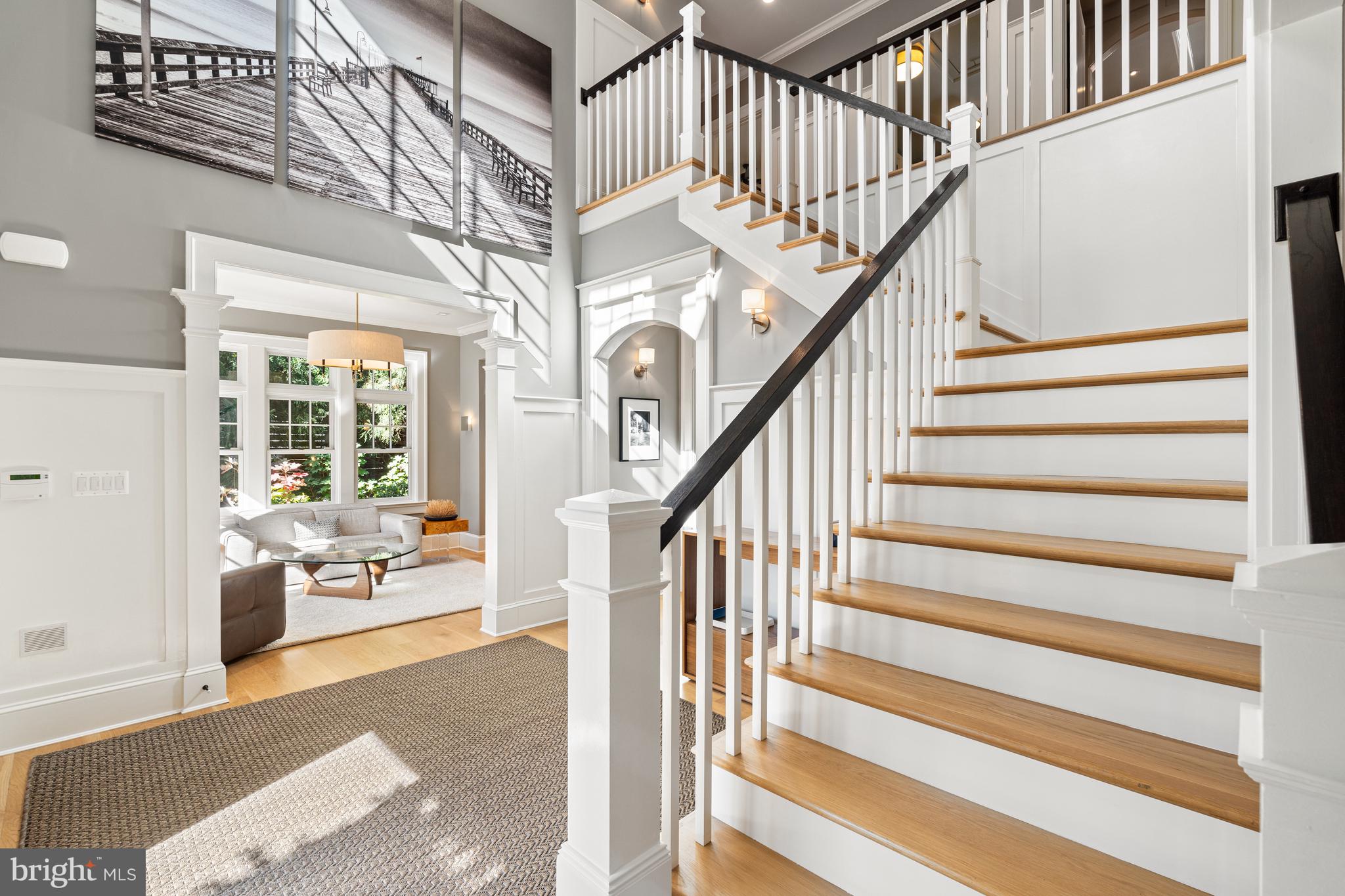 COUNTRY CLUB HILLS - Residential