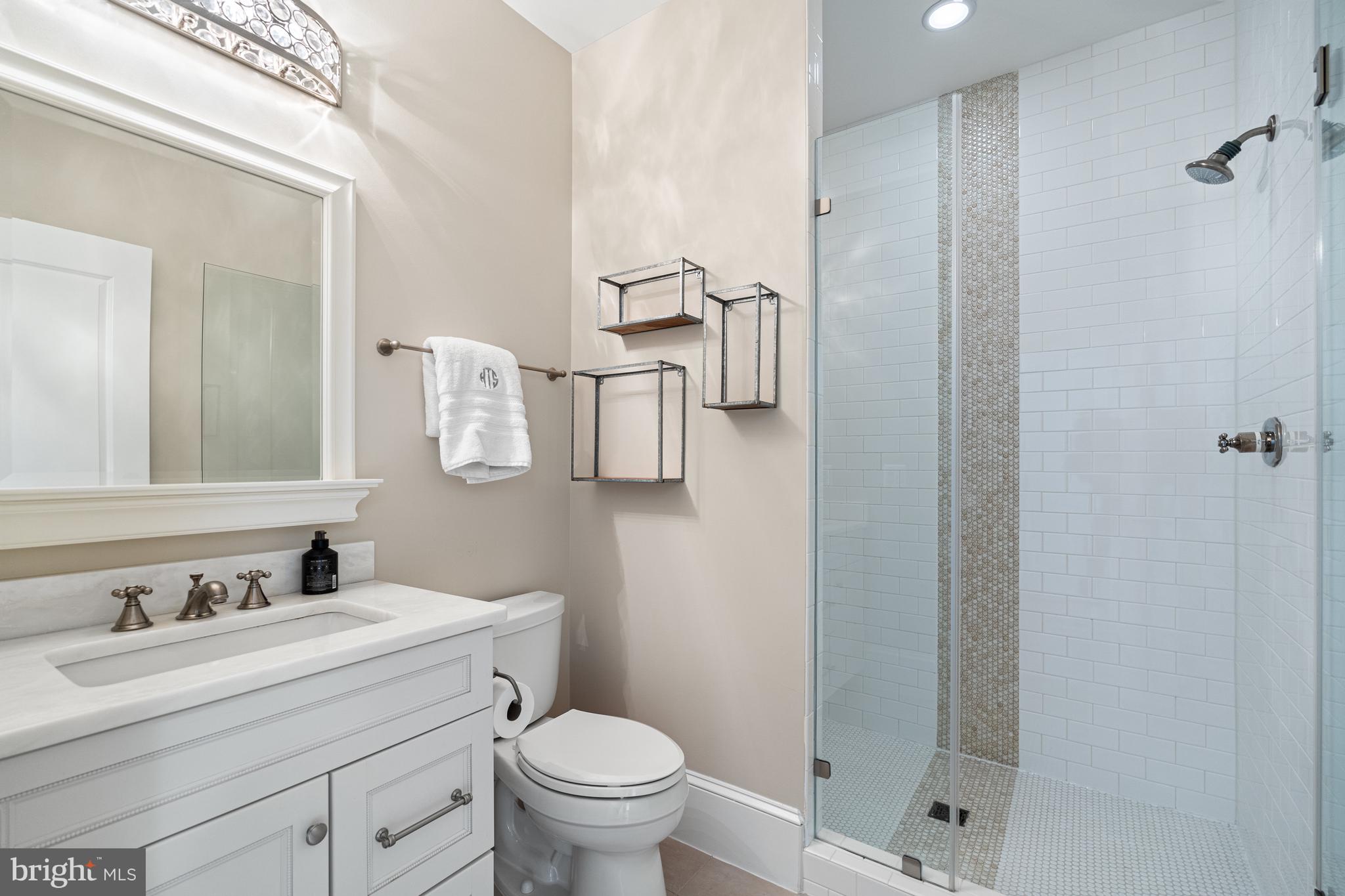 COUNTRY CLUB HILLS - Residential