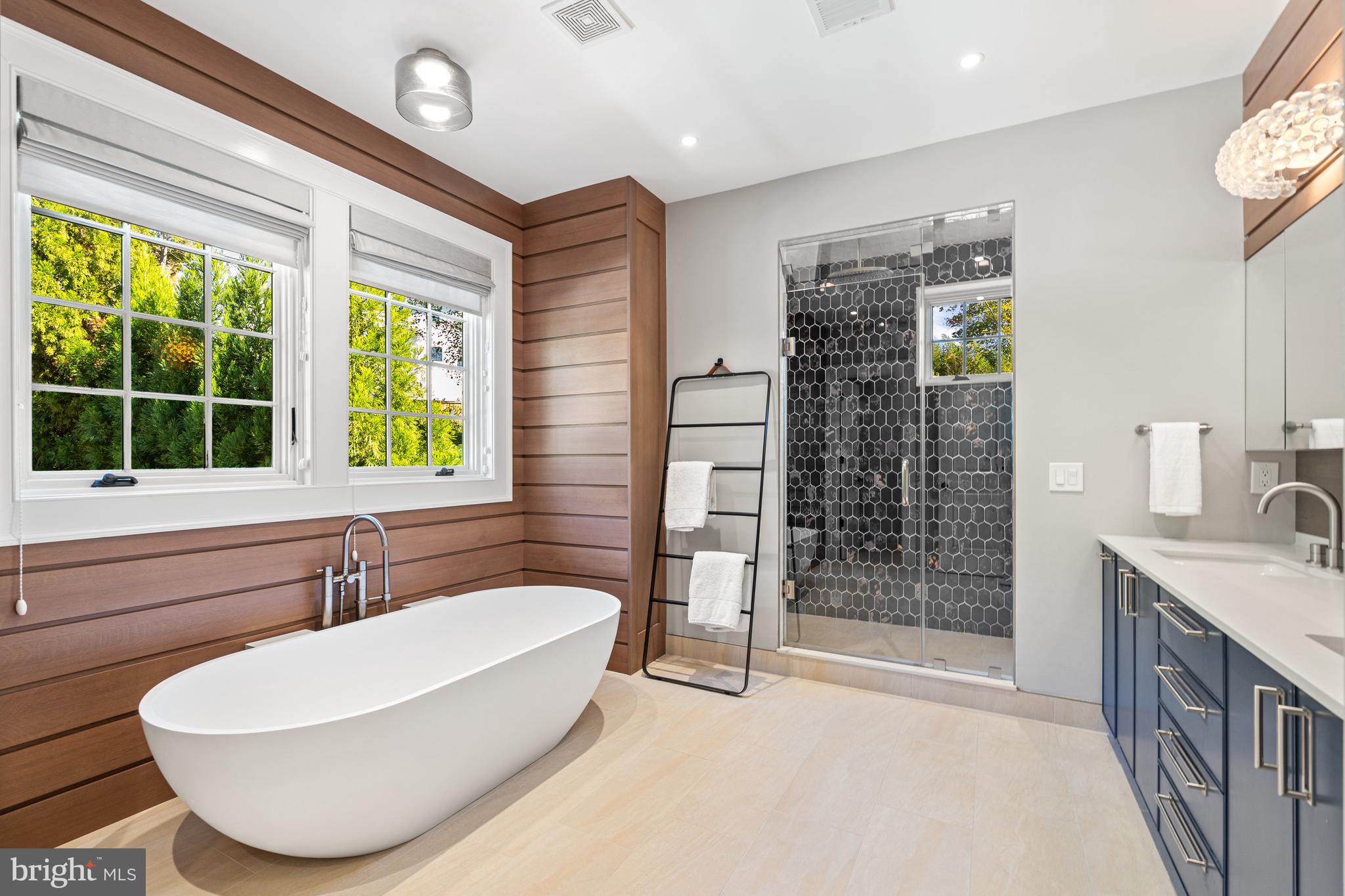 COUNTRY CLUB HILLS - Residential