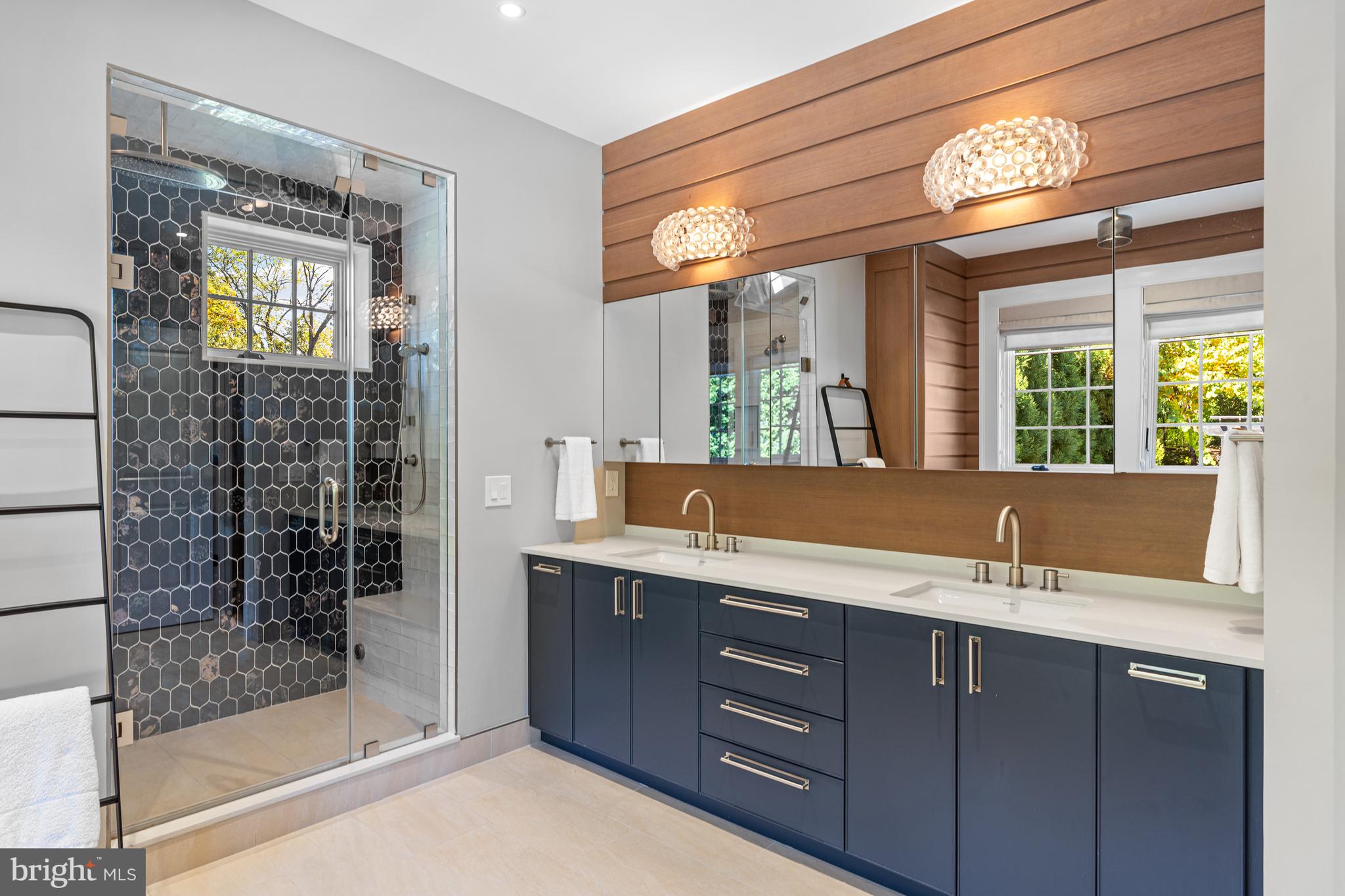 COUNTRY CLUB HILLS - Residential