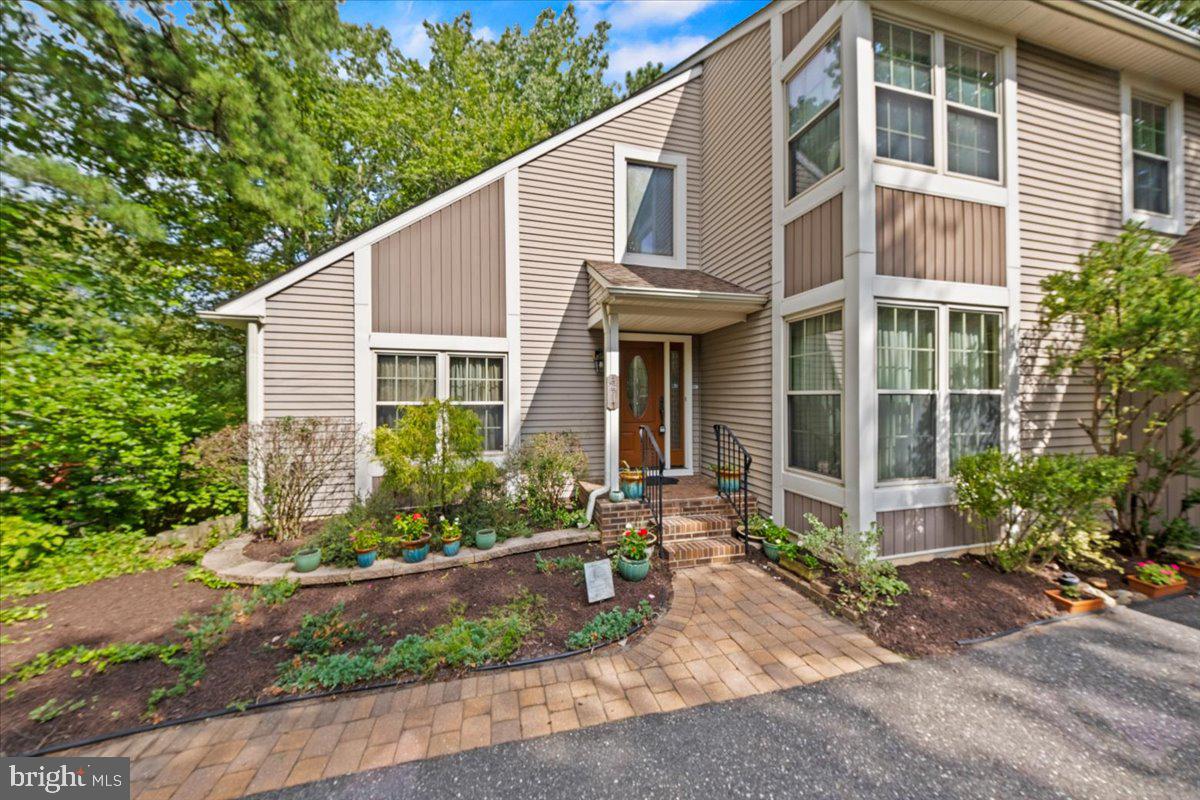 21 CHATHAM DRIVE