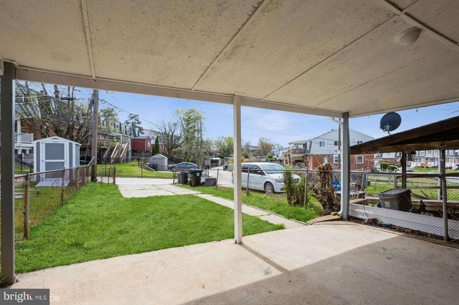 HOLLAND HILL - Residential