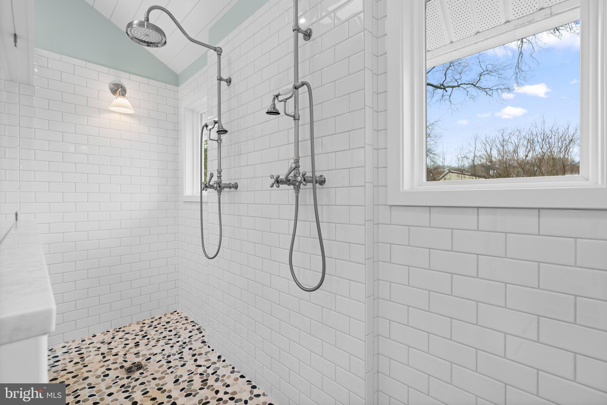 ARDEN ON THE SEVERN - Residential