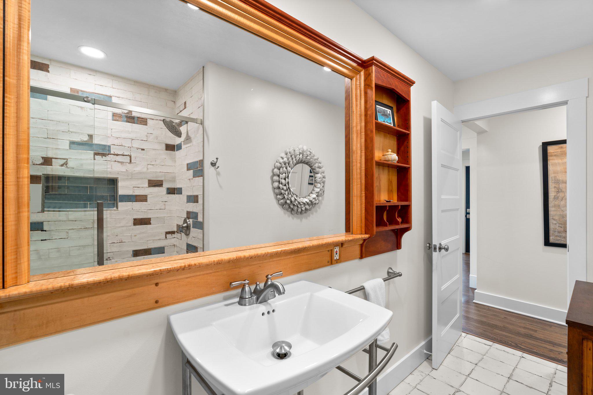 ARDEN ON THE SEVERN - Residential