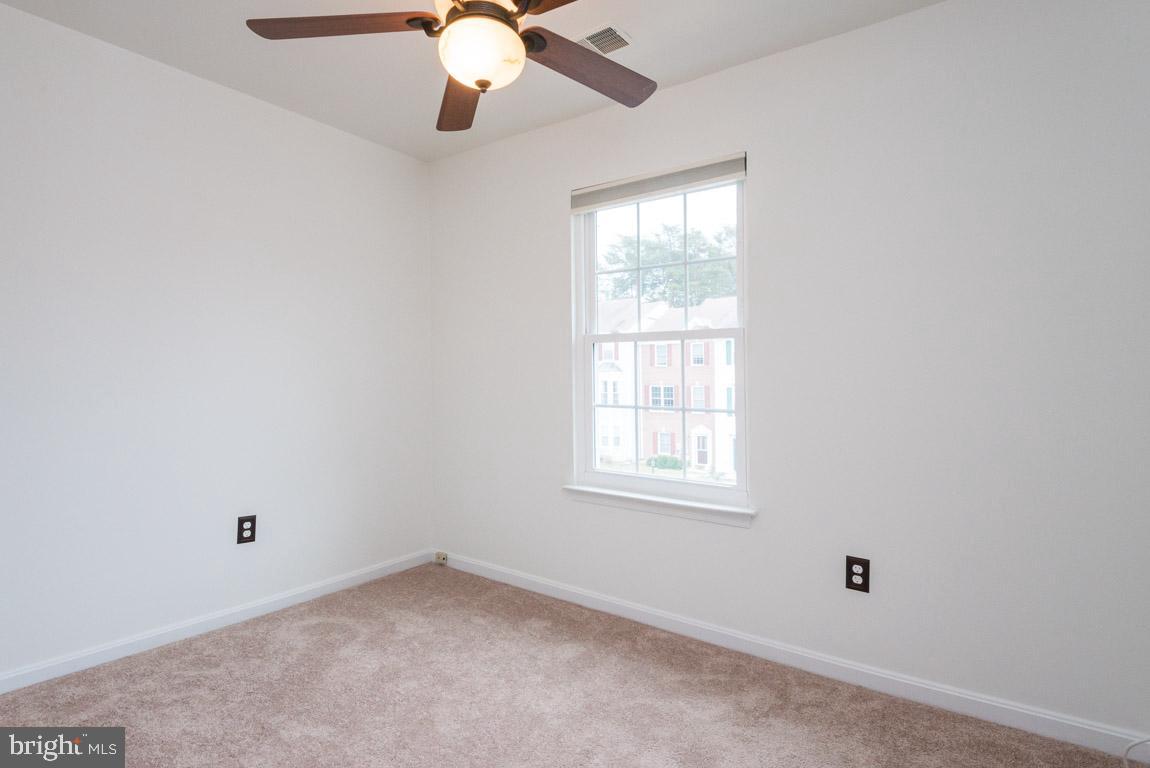 CARRIAGE PINES/LAKE VILL - Residential