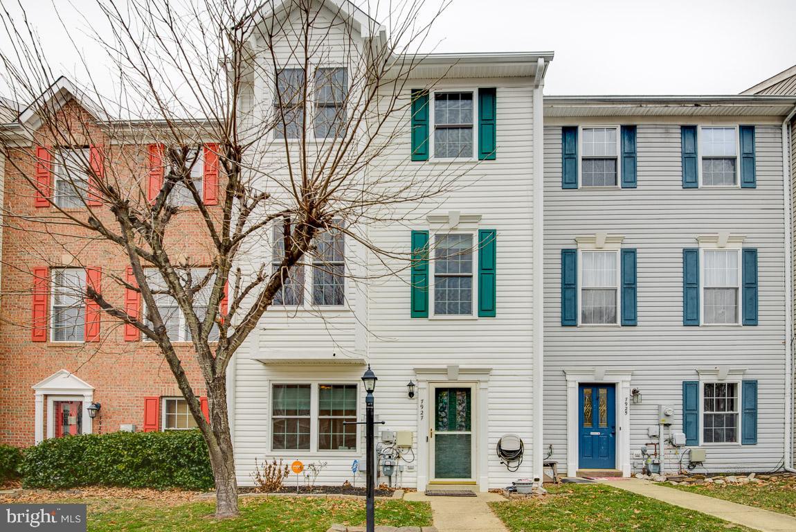 CARRIAGE PINES/LAKE VILL - Residential