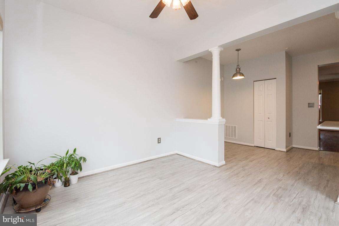 CARRIAGE PINES/LAKE VILL - Residential