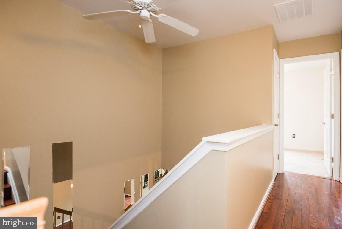 CARRIAGE PINES/LAKE VILL - Residential