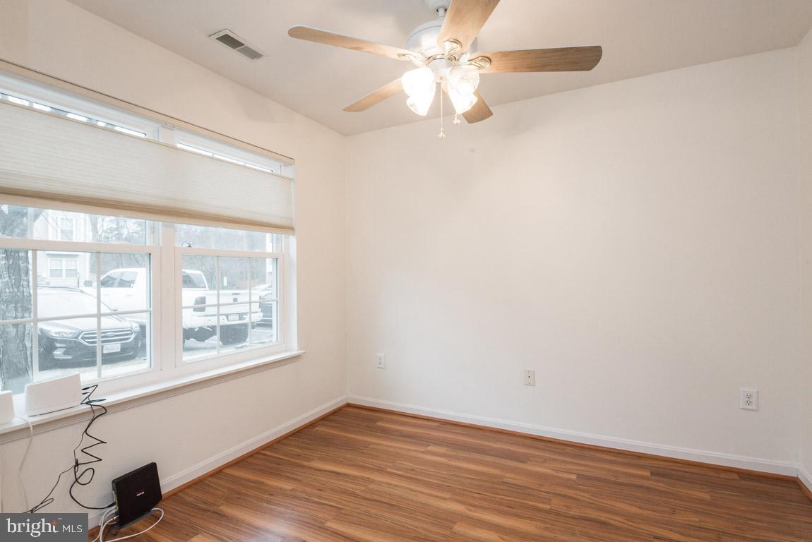 CARRIAGE PINES/LAKE VILL - Residential