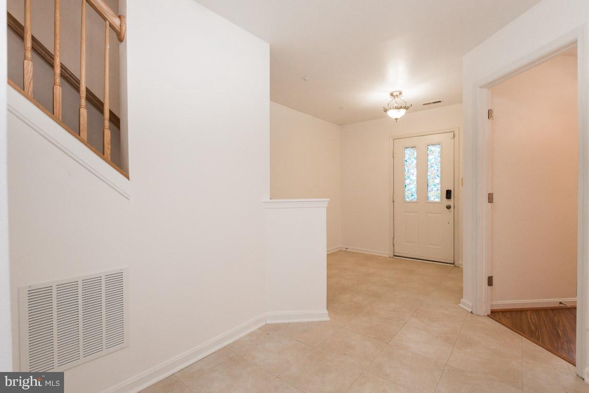 CARRIAGE PINES/LAKE VILL - Residential