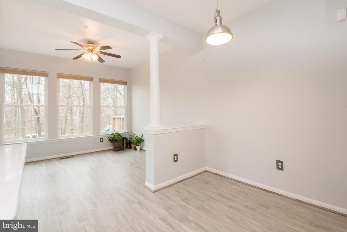 CARRIAGE PINES/LAKE VILL - Residential