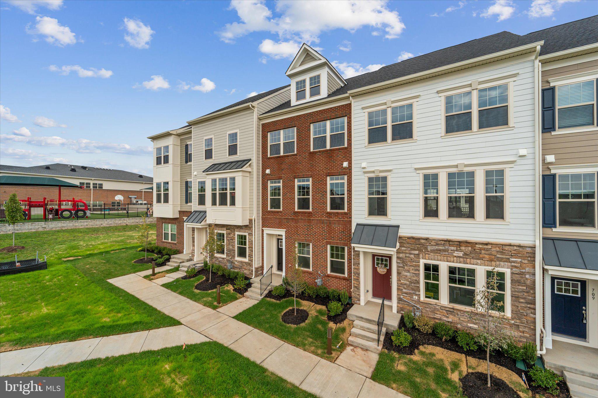 POTOMAC STATION MARKETPLACE - Residential Lease