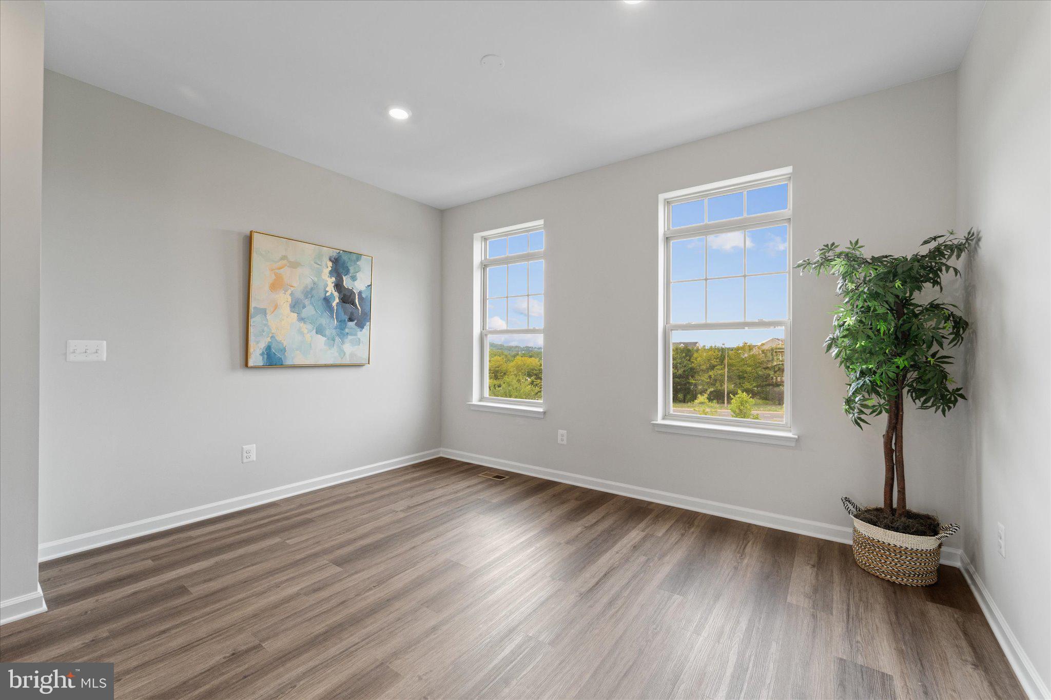 POTOMAC STATION MARKETPLACE - Residential Lease