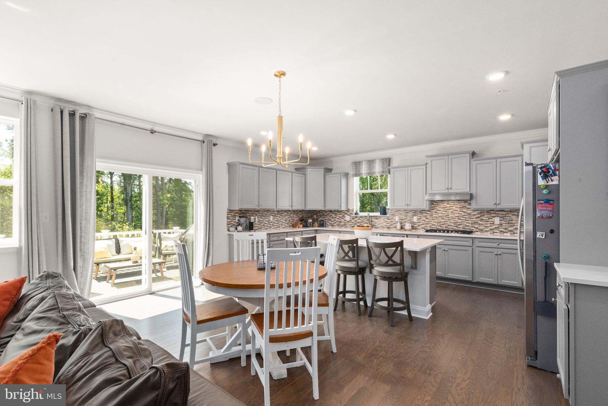 MONARCH GLEN - Residential